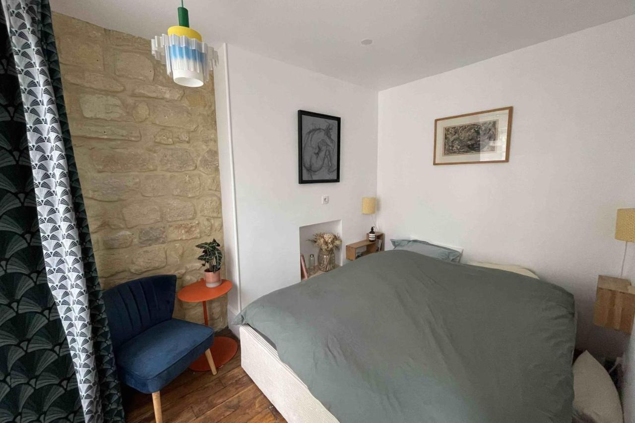 A Haven Of Peace Close To Belleville Parigi